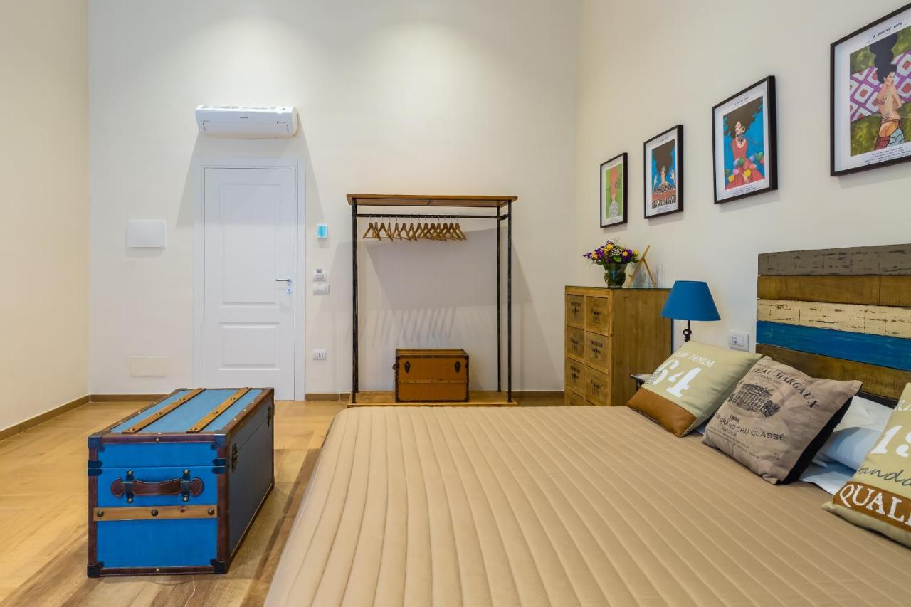 La Gatta Cenerentola Rooms Napoli Bagian luar foto