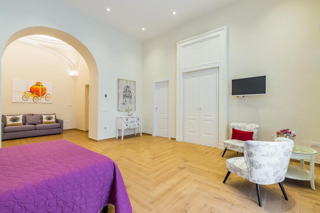 La Gatta Cenerentola Rooms Napoli Bagian luar foto