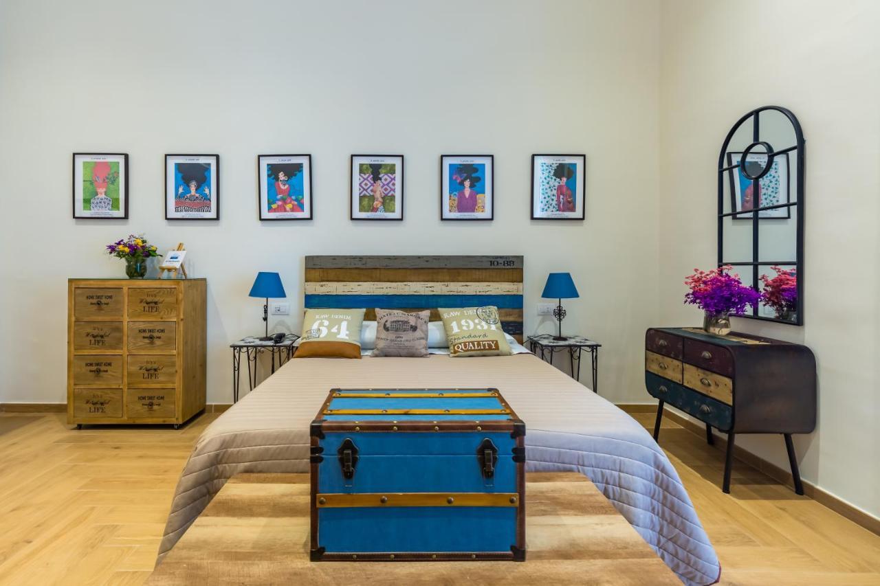 La Gatta Cenerentola Rooms Napoli Bagian luar foto