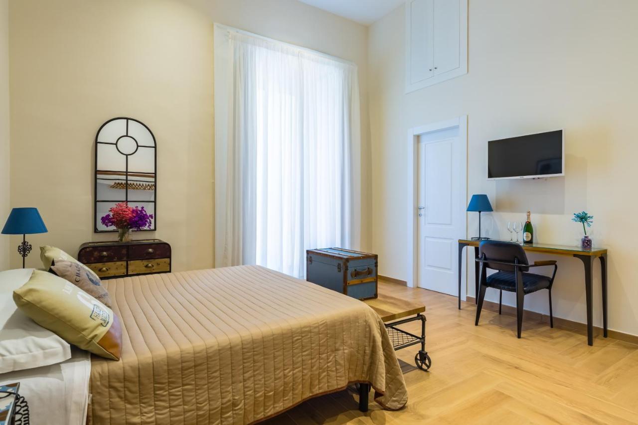 La Gatta Cenerentola Rooms Napoli Bagian luar foto