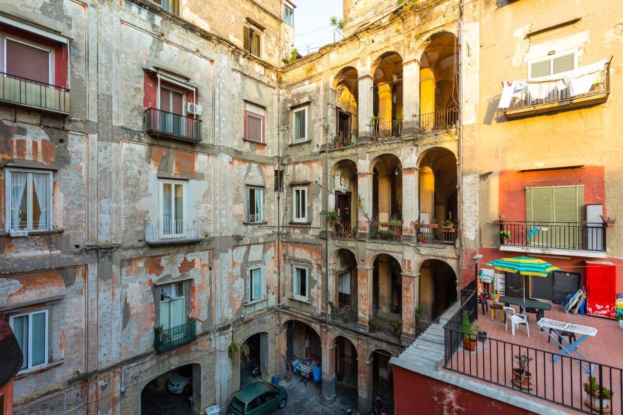 La Gatta Cenerentola Rooms Napoli Bagian luar foto