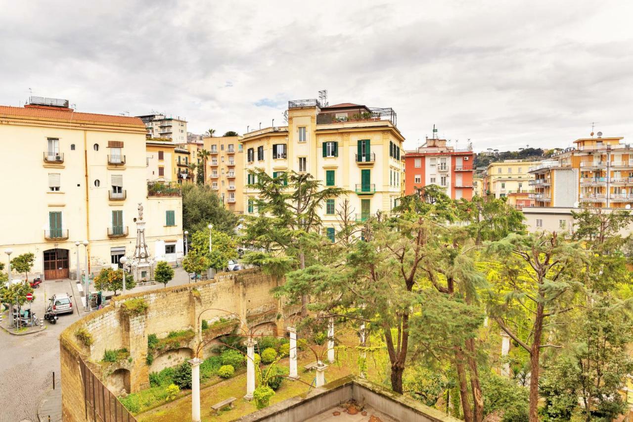 La Gatta Cenerentola Rooms Napoli Bagian luar foto